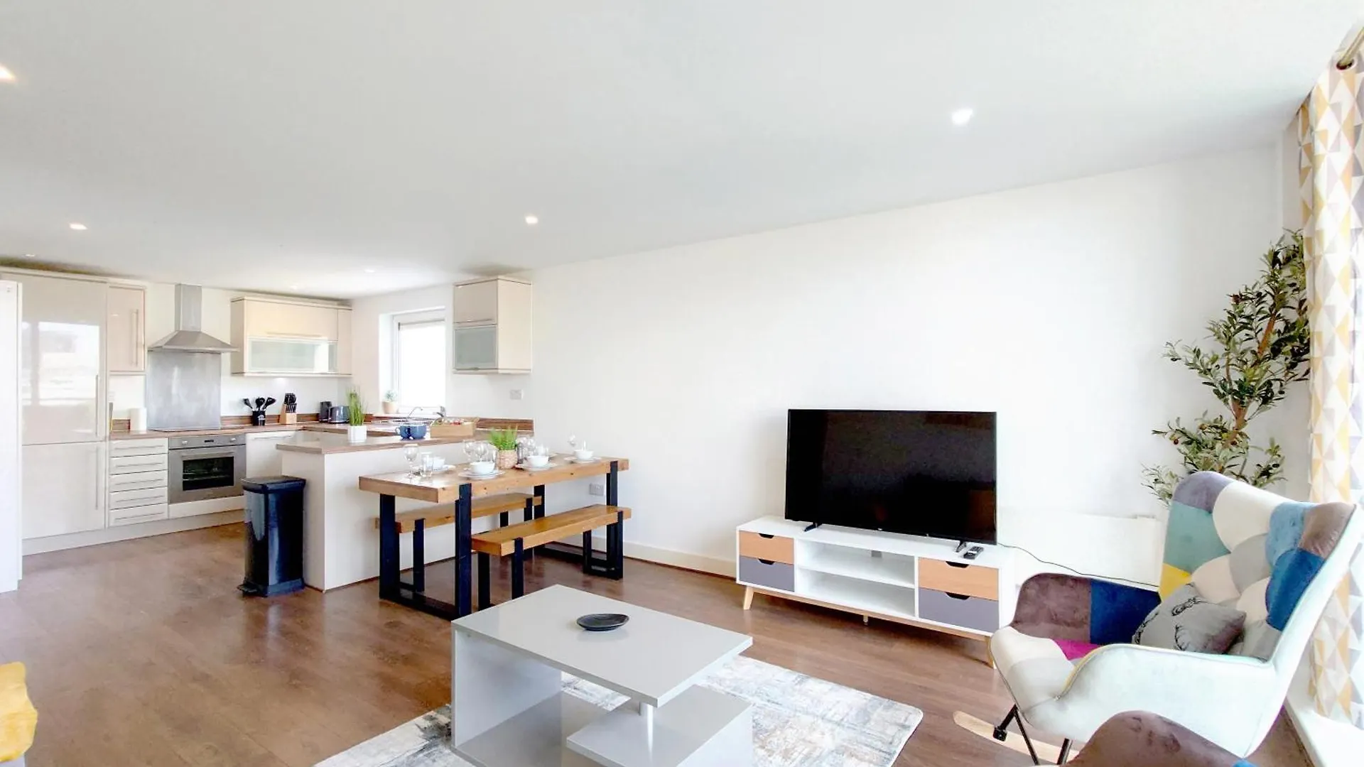 Serviced Two Bed Apartment London Docklands Beckton