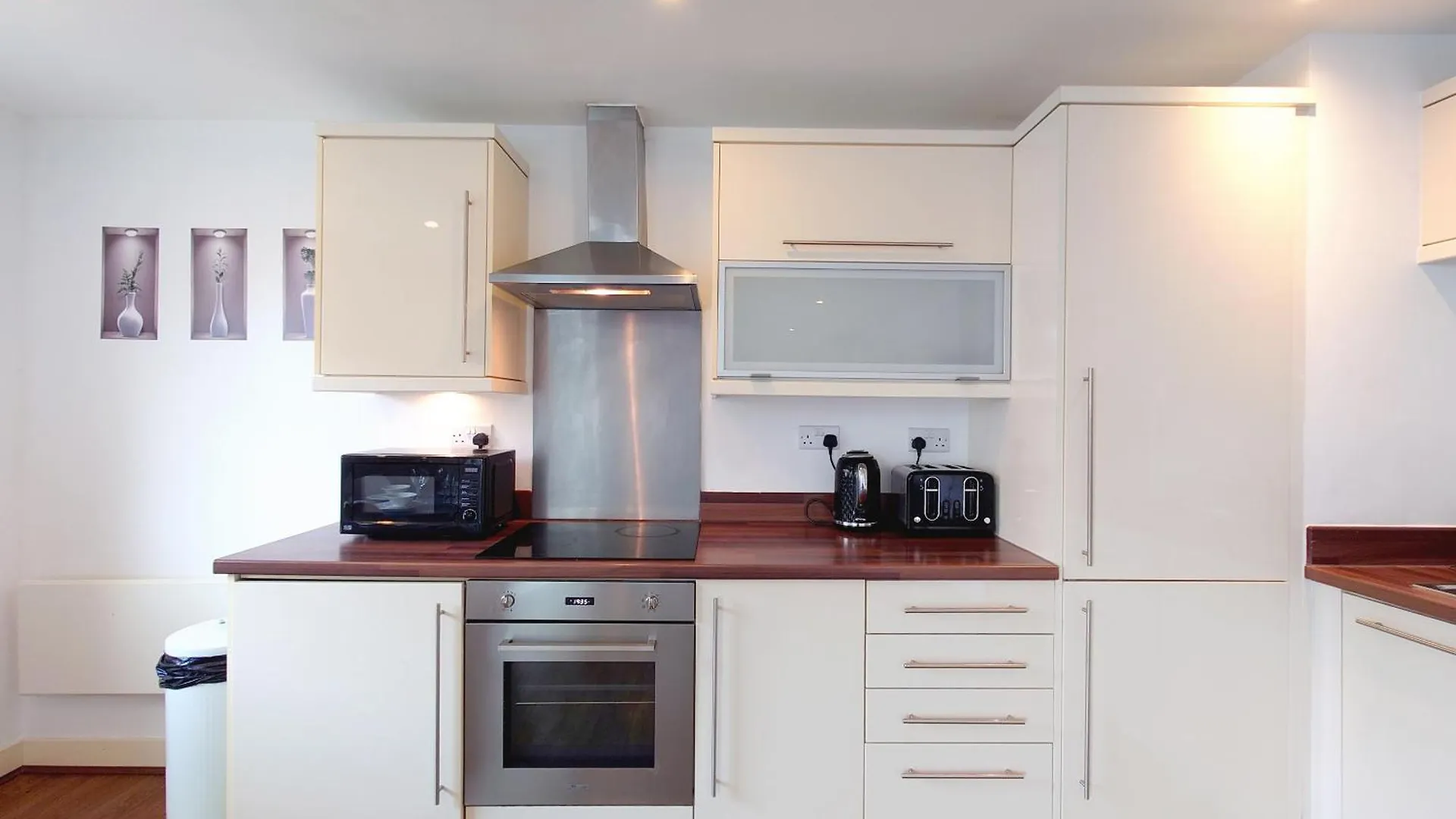 Serviced Two Bed Apartment London Docklands Beckton