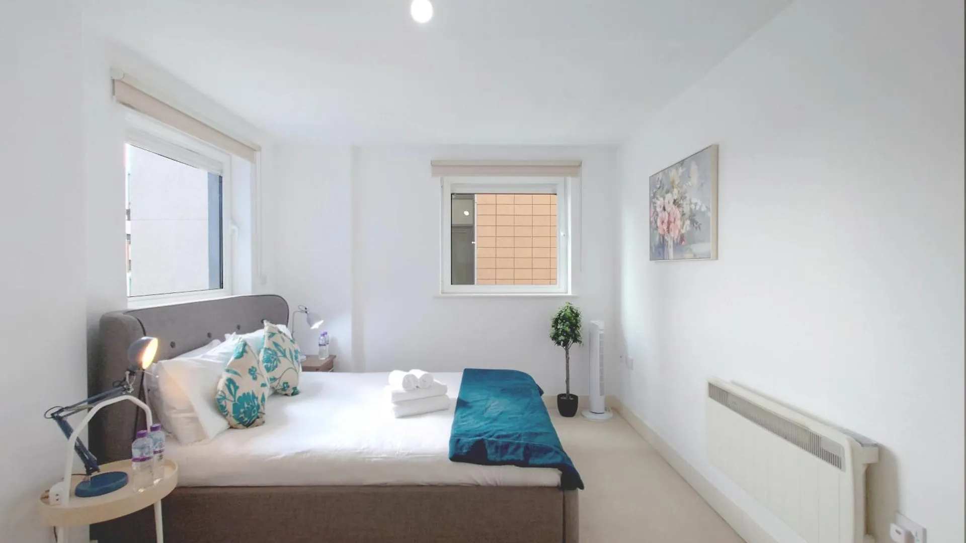 Serviced Two Bed Apartment London Docklands Beckton 0*,