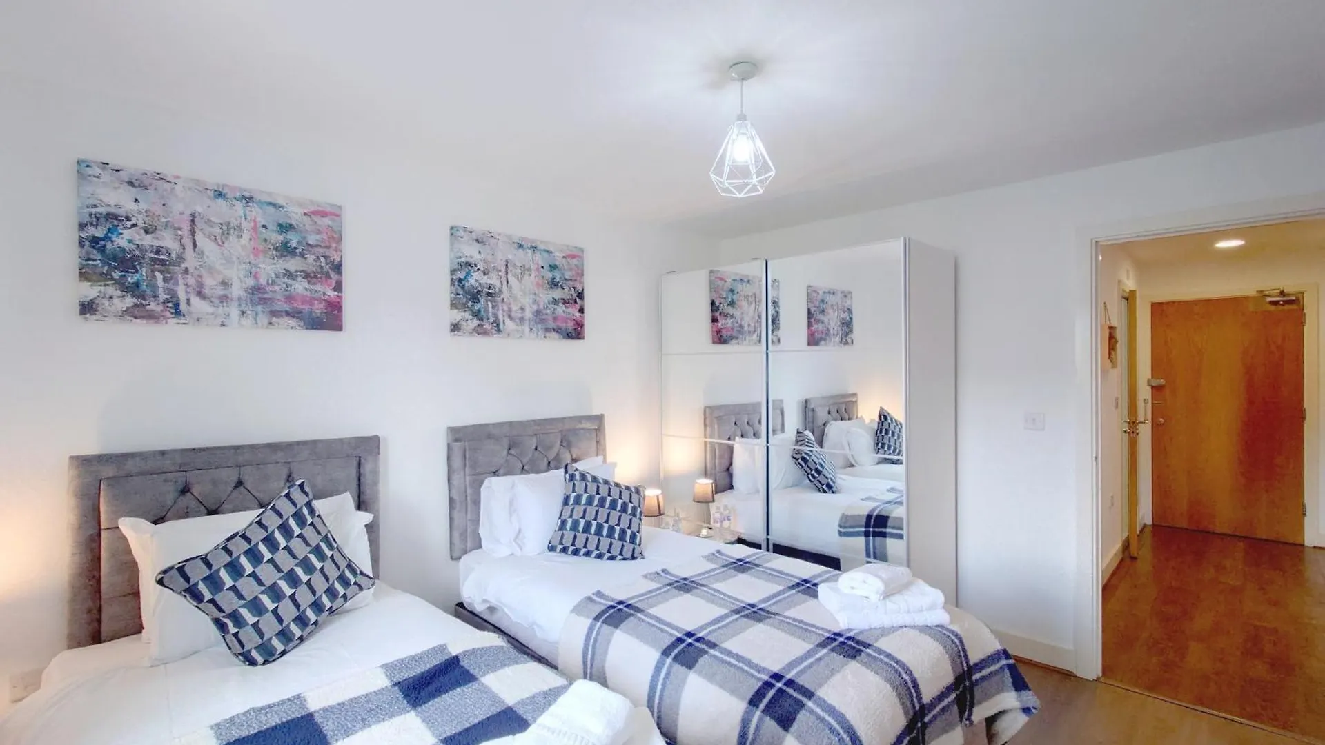Serviced Two Bed Apartment London Docklands Beckton