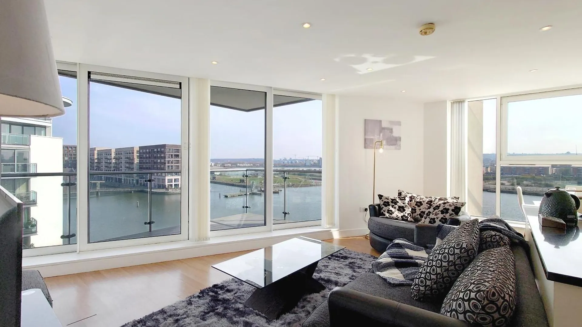 Serviced Two Bed Apartment London Docklands Beckton Ηνωμένο Βασίλειο