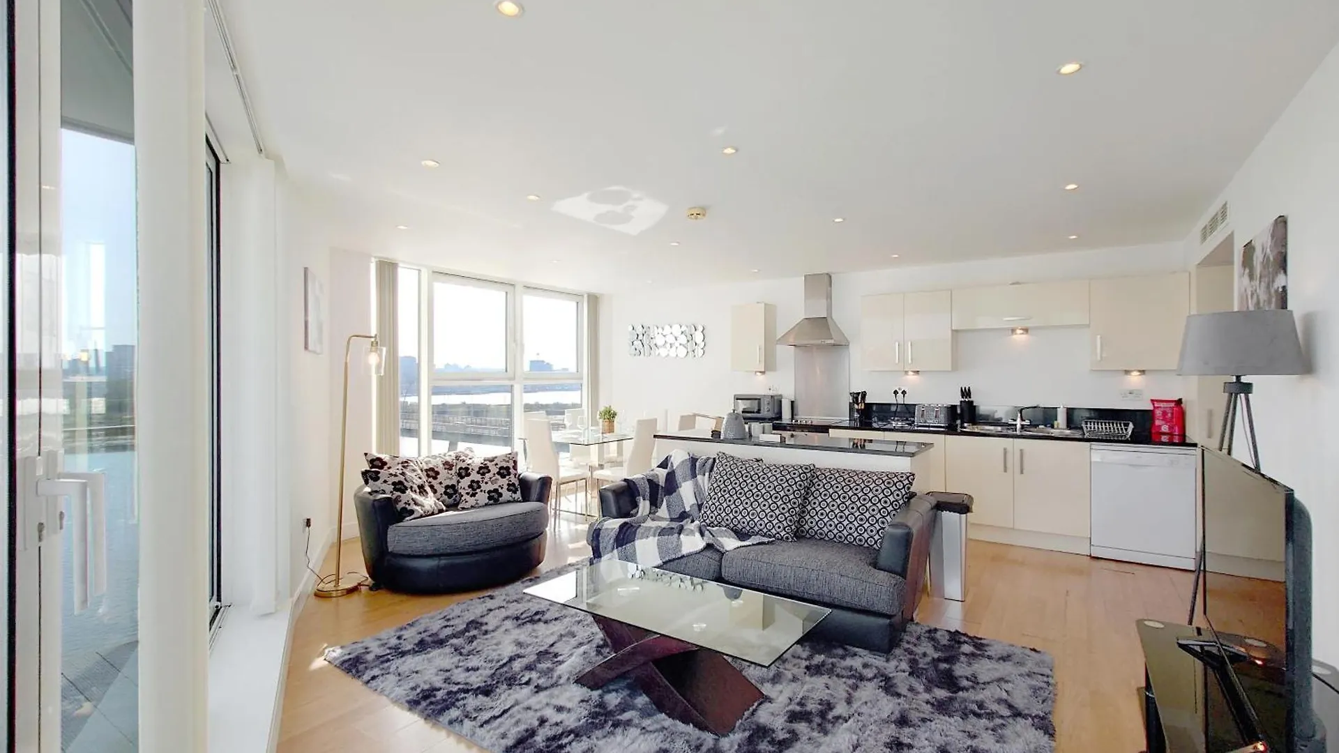 Serviced Two Bed Apartment London Docklands Beckton